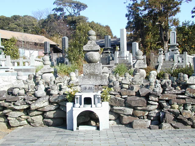 麗日の楊貴妃墓